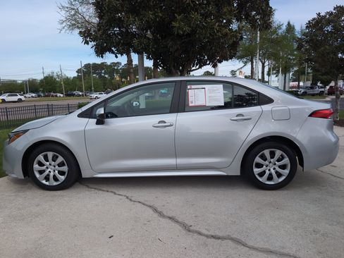 Certified 2024 Toyota Corolla LE FWD image 6