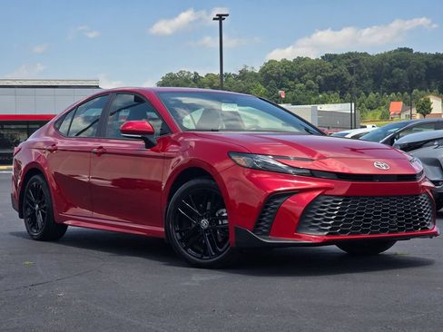 Certified 2025 Toyota Camry SE w/ Convenience Package AWD/4WD image 2