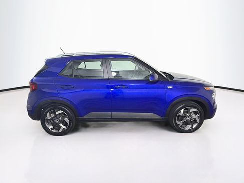 Used 2025 Hyundai Venue SEL FWD image 10