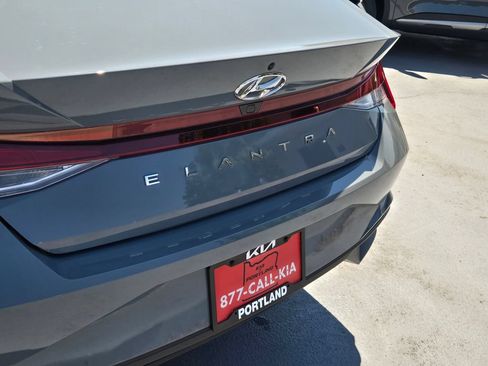 Used 2023 Hyundai Elantra SEL w/ Convenience Package FWD image 14