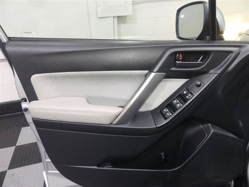 Used 2018 Subaru Forester 2.5i Premium AWD/4WD image 18