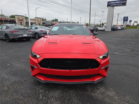Used 2021 Ford Mustang GT w/ Black Accent Package RWD image 28