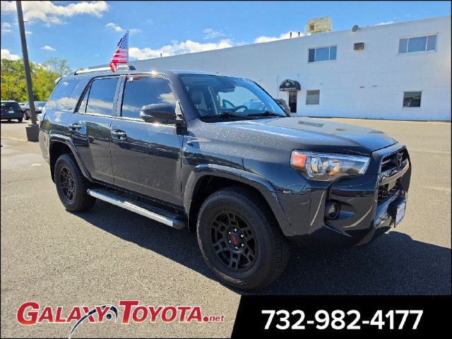 Used 2024 Toyota 4Runner SR5 Premium w/ Moonroof Package AWD/4WD image 1
