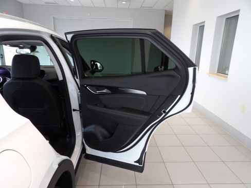 Used 2025 Buick Envision Preferred image 22