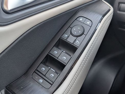 Used 2025 Nissan Rogue SV image 20