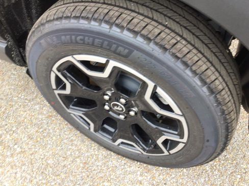 New 2025 Ford Bronco Sport Outer Banks w/ Outer Banks Tech Package+ image 12