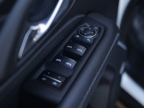 Used 2023 GMC Yukon Denali w/ Max Trailering Package image 28