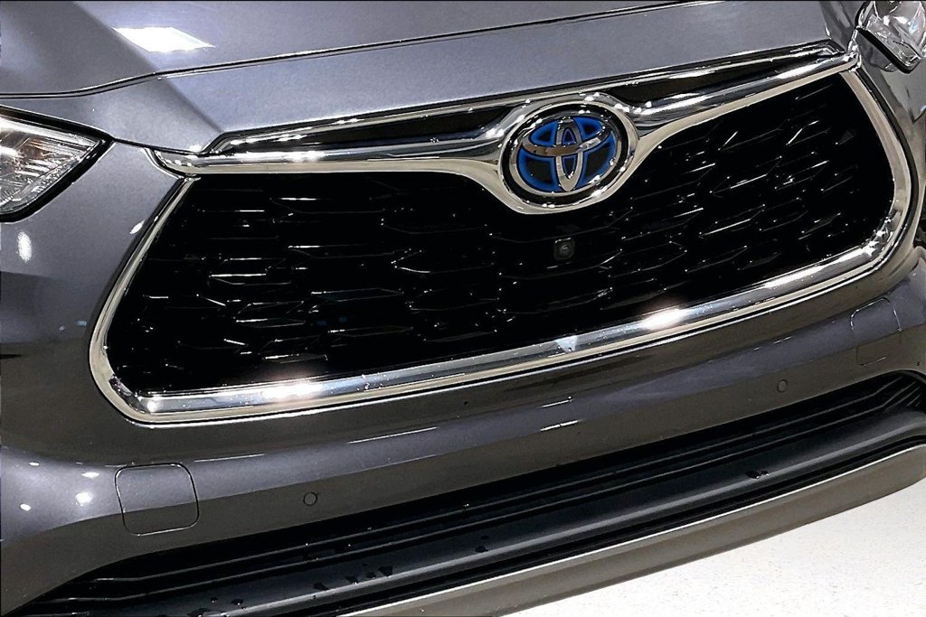 Used 2022 Toyota Highlander Platinum AWD/4WD image 35