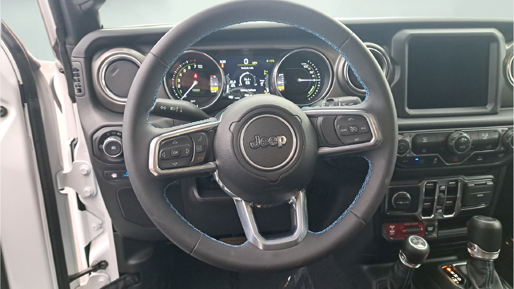 Used 2023 Jeep Wrangler Unlimited Rubicon 4xe AWD/4WD image 30
