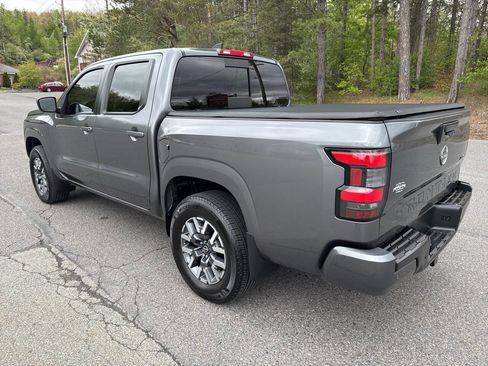 Used 2023 Nissan Frontier SV w/ SV Convenience Package AWD/4WD image 6