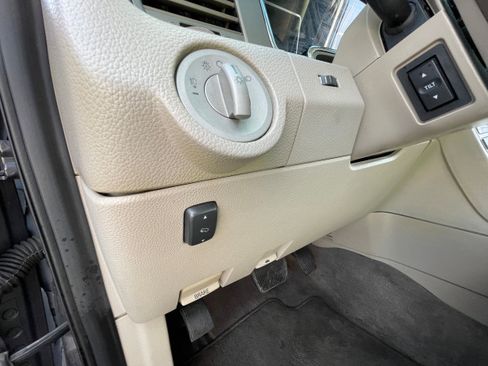 Used 2014 Lincoln Navigator 2WD image 16