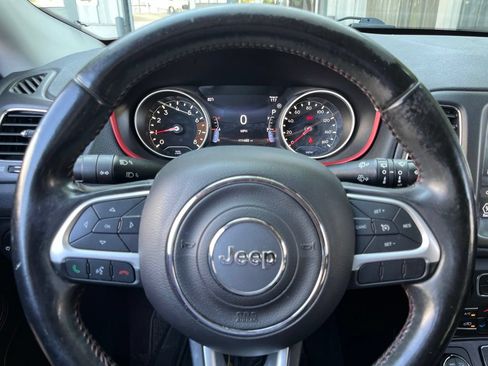 Used 2020 Jeep Compass Trailhawk AWD/4WD image 29