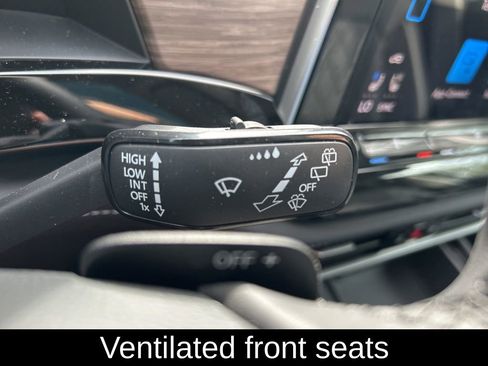 Certified 2025 Volkswagen Atlas SEL Premium R-Line image 30