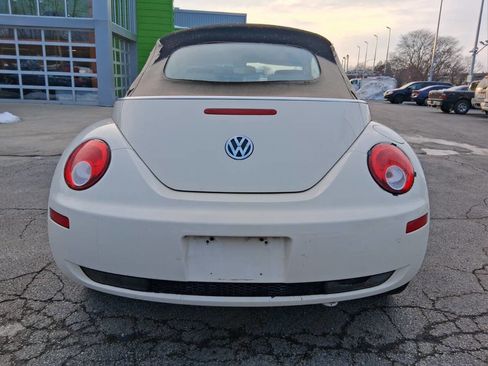 Used 2008 Volkswagen Beetle S w/ Cold Weather Pkg image 7