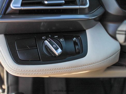 Used 2016 BMW i8 image 30