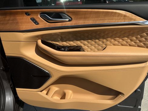 Used 2025 Jeep Grand Cherokee L Summit image 39