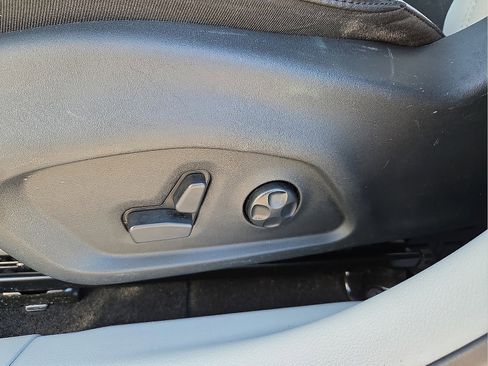 Used 2018 Jeep Compass Latitude w/ Popular Equipment Group image 14