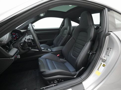 Used 2022 Porsche 911 Carrera 4S image 5