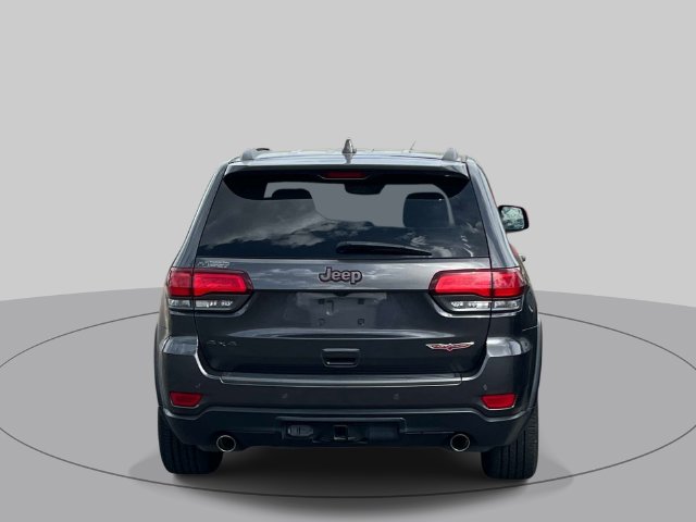 Used 2017 Jeep Grand Cherokee Trailhawk w/ Trailhawk Luxury Group AWD/4WD image 3