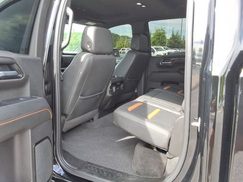 Certified 2022 GMC Sierra 1500 AT4 w/ AT4 Premium Package AWD/4WD image 11