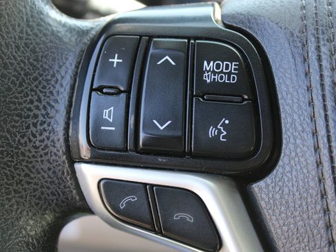 Used 2019 Toyota Sienna LE FWD image 25