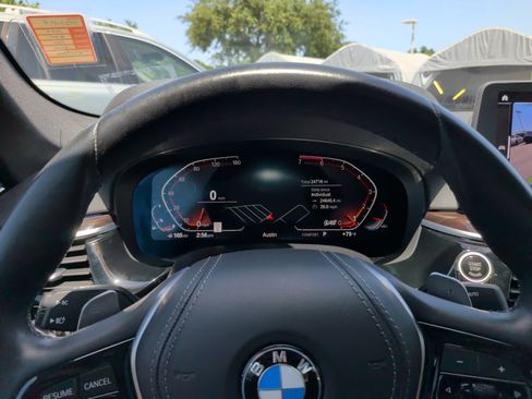 Used 2023 BMW 530i w/ Premium Package RWD image 15