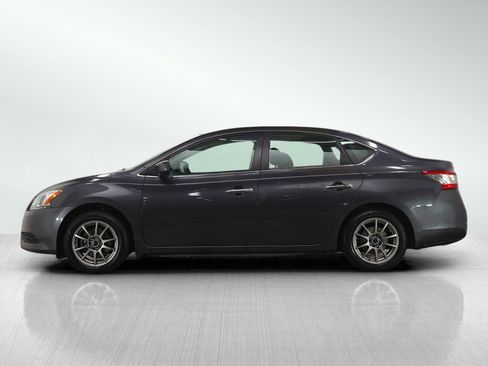 Used 2014 Nissan Sentra SV image 2