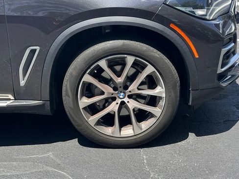 Used 2022 BMW X5 xDrive40i w/ Premium Package AWD/4WD image 5