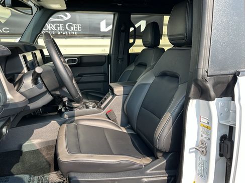 Used 2025 Ford Bronco Outer Banks AWD/4WD image 11