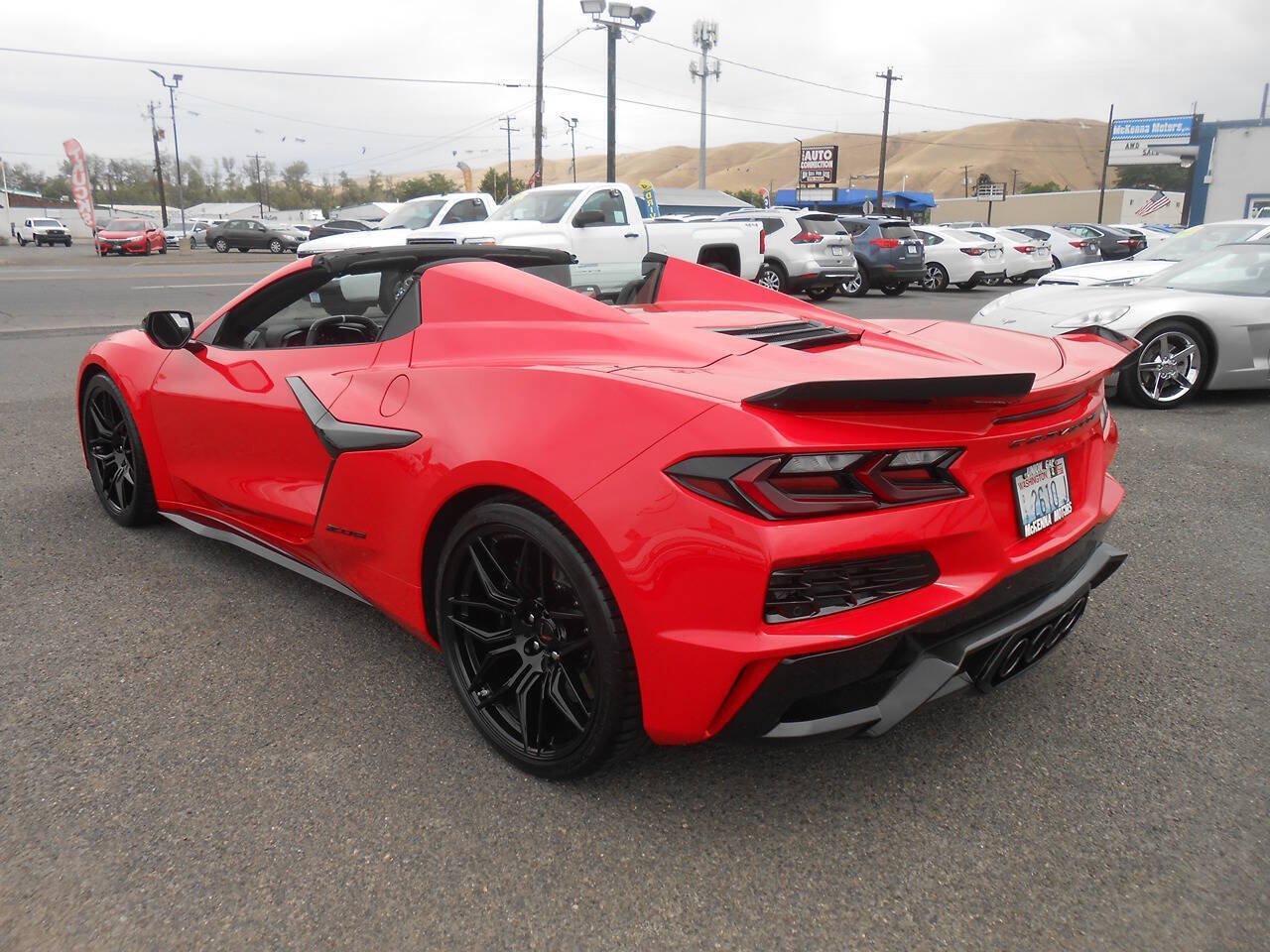 Used 2024 Chevrolet Corvette Z06 RWD image 6