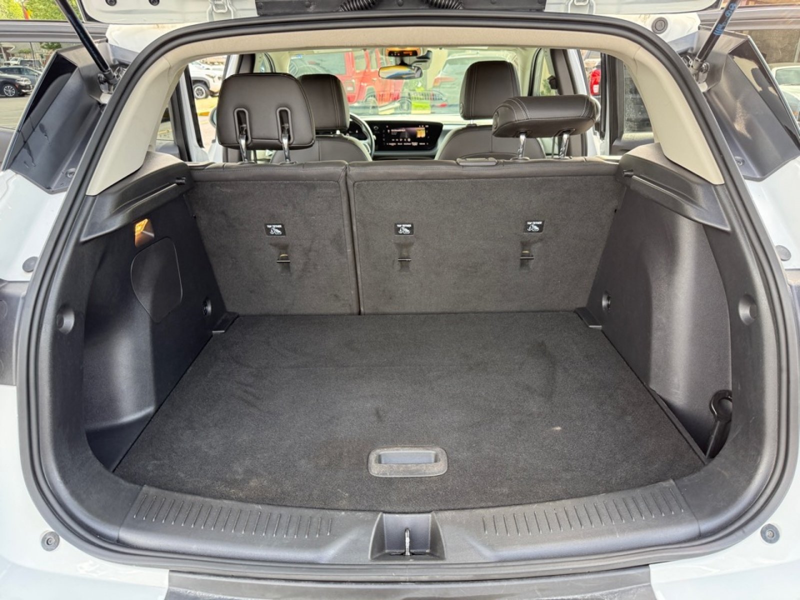 Used 2024 Buick Encore GX Preferred FWD image 30
