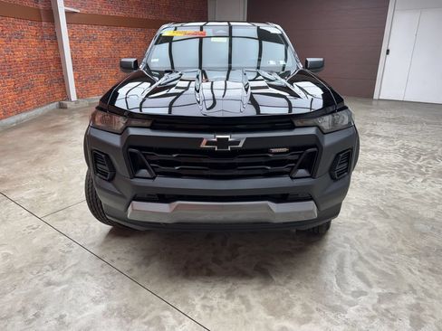 Used 2024 Chevrolet Colorado Trail Boss w/ Advanced Trailering Package AWD/4WD image 6