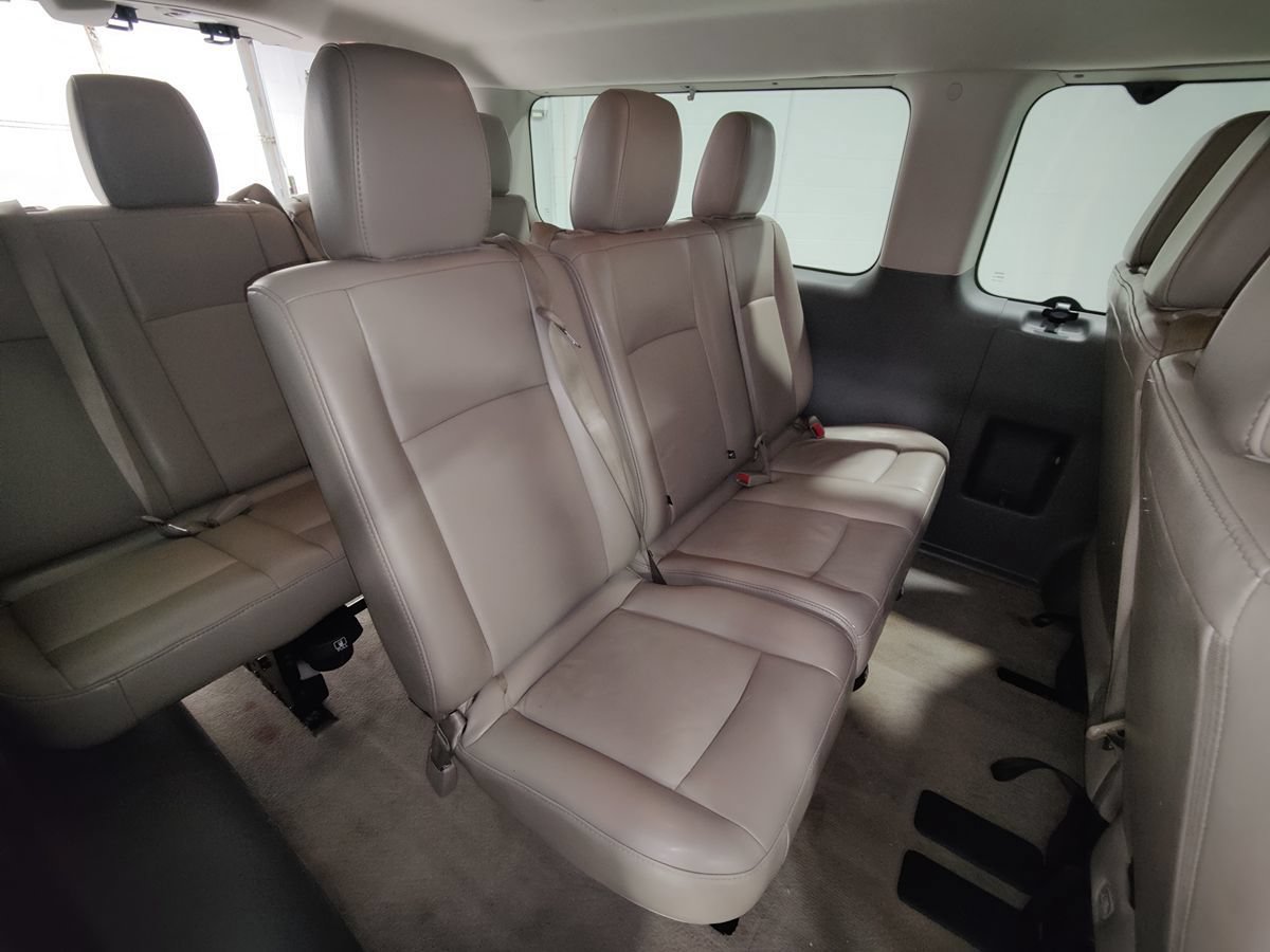 Used 2015 Nissan NV 3500 SL w/ Technology Package RWD image 18