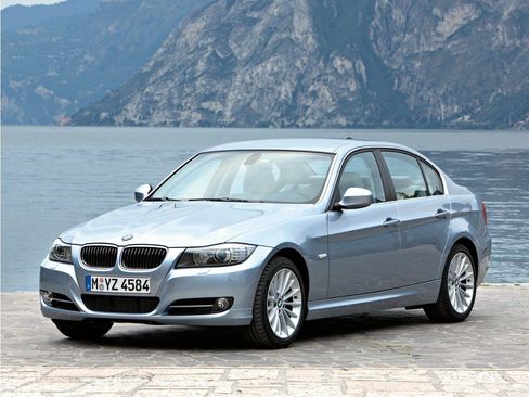 Used 2011 BMW 328i xDrive Sedan AWD/4WD image 1