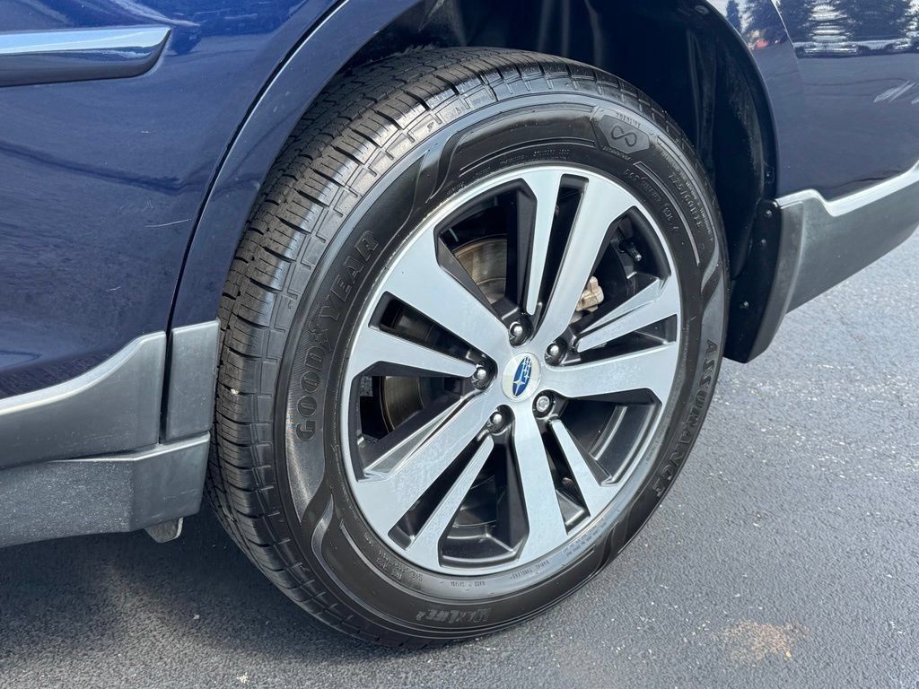 Used 2018 Subaru Outback 3.6R Limited AWD/4WD image 33