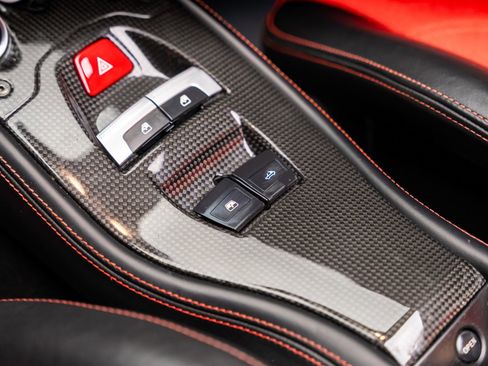 Used 2013 Ferrari 458 Spider image 66