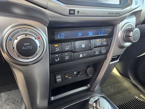 Used 2018 Toyota 4Runner Limited image 19