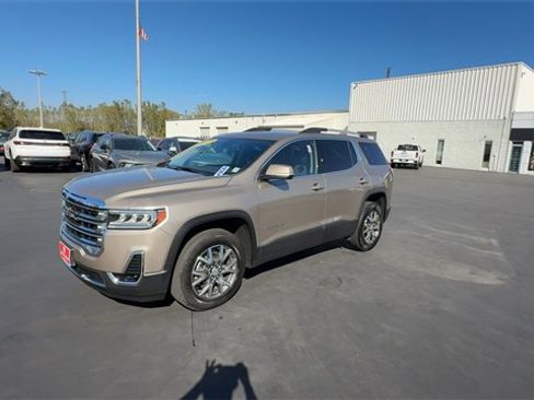 Certified 2023 GMC Acadia SLE w/ Driver Convenience Package image 4
