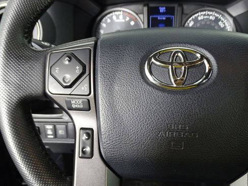 Used 2019 Toyota Tacoma SR5 image 21