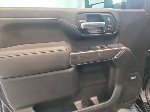 Used 2020 Chevrolet Silverado 2500 LTZ w/ LTZ Plus Package AWD/4WD image 11