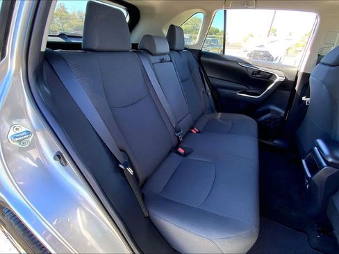 Certified 2021 Toyota RAV4 LE w/ Carpet Mat Package (TMS) image 18