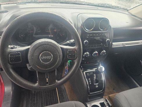 Used 2014 Jeep Compass Sport AWD/4WD image 6