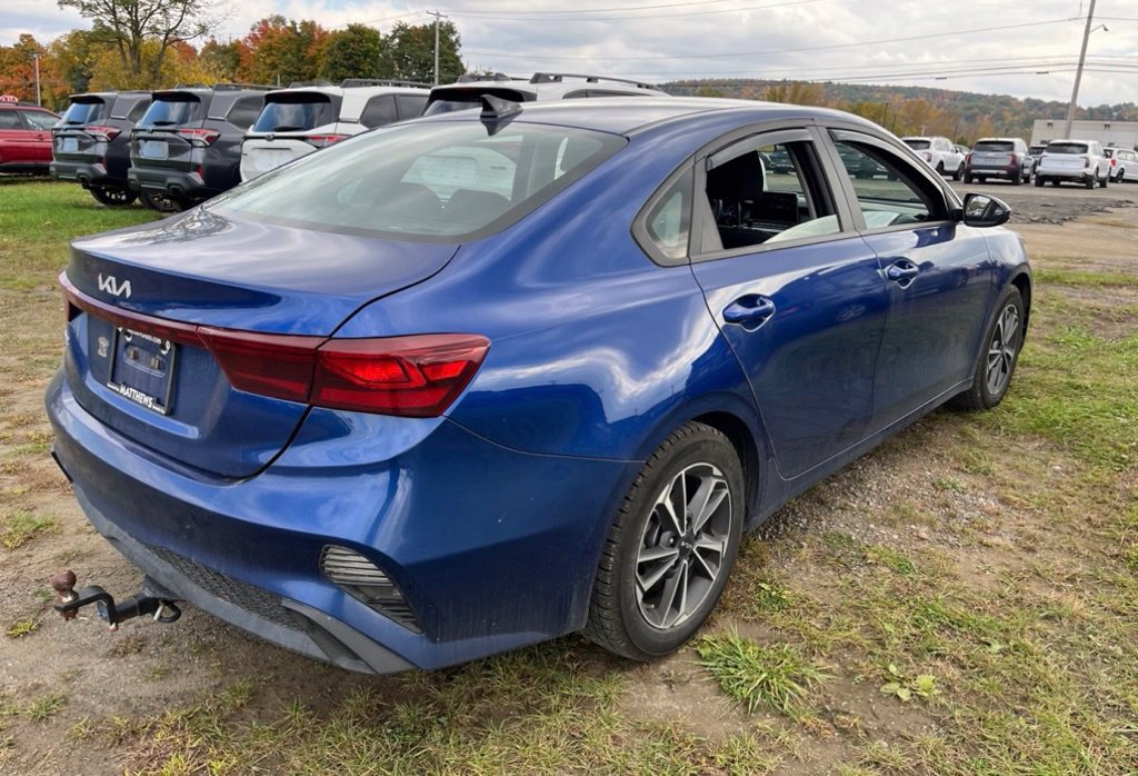 Used 2023 Kia Forte LXS FWD image 4