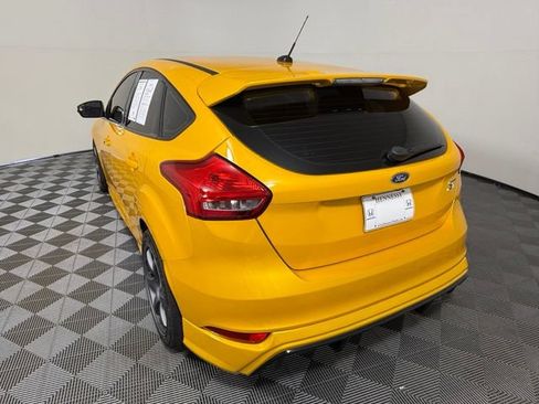 Used 2016 Ford Focus ST w/ Equipment Group 402A FWD image 4