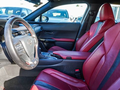 Used 2021 Lexus UX 200 F Sport w/ Accessory Package (Z2) image 17