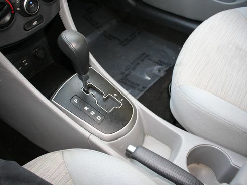 Used 2016 Hyundai Accent SE image 14