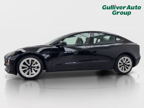 Used 2022 Tesla Model 3 Long Range AWD/4WD image 2