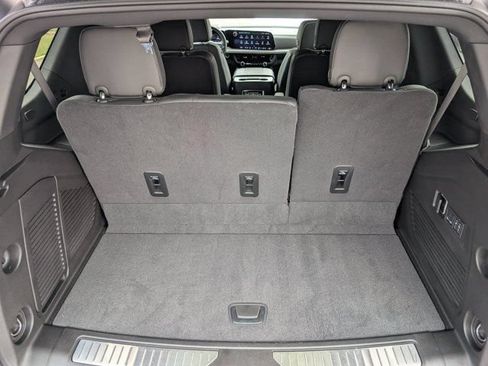 Used 2025 Chevrolet Tahoe Premier RWD image 14