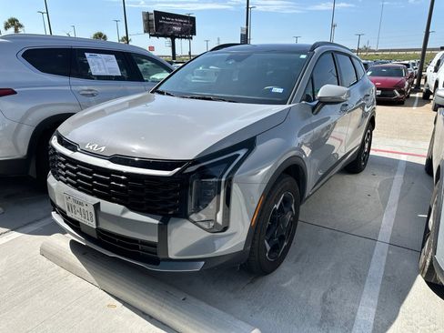 Used 2026 Kia Sportage EX w/ EX Panorama Roof Package AWD/4WD image 2