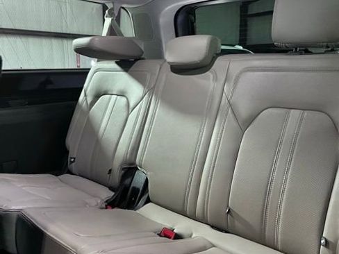 Used 2024 Ford Expedition Max Limited RWD image 11